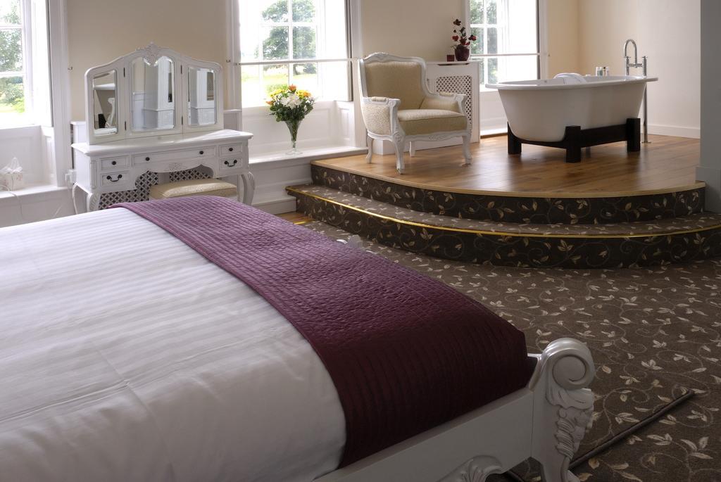 Haughton Hall Hotel & Leisure Club Telford Dış mekan fotoğraf